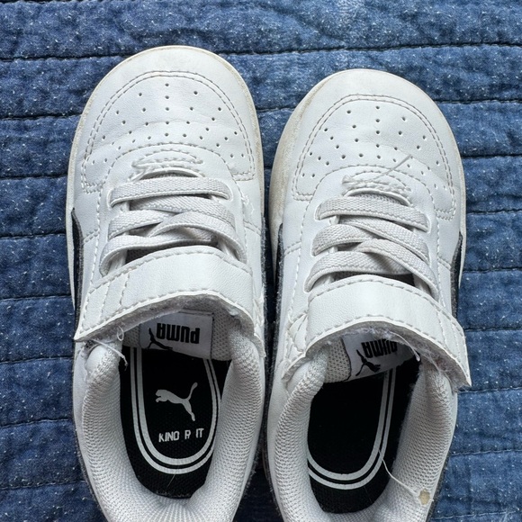 Puma 7 Kids White and Black Sneakers - Picture 2 of 2